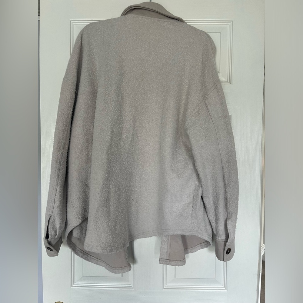 Oversized Shacket - Picture 2 of 3